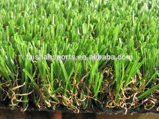 Fate risaltare la vostra casa e il vostro giardino con la decorazione in erba verde artificiale con altezza di pila di 35 mm
