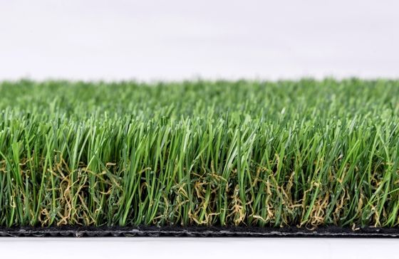 Erba artificiale resistente ai raggi UV con elevata permeabilità all'acqua e scarsa manutenzione per l'ammodernamento del paesaggio