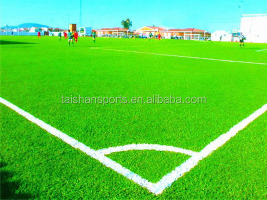 Terreno sportivo artificiale ad alta densità utilizzato per campi da calcio con PU adesivo e dimensioni personalizzabili
