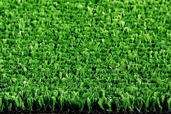 Plastico PP erba sintetica 3/8 pollici di calibro erba artificiale per sport all'aria aperta con poca manutenzione
