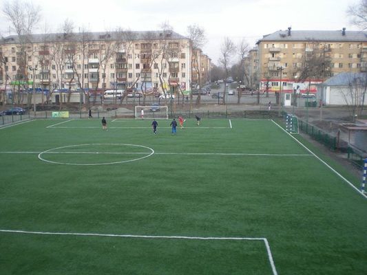 Erba artificiale per campi da calcio approvata FIFA da 60 mm resistente ai raggi UV per grossisti e distributori