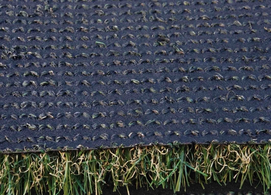 12000 Dtex Paesaggio erba artificiale 5/8" calibro PE Materiale resistenza ai raggi UV e bassa manutenzione