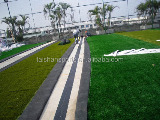50mm Artificiale Verde Sport erba PE Materiale 16000 Dtex Sport Astro Turf Per Calcio Campo da calcio
