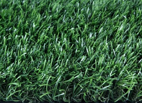 Erba artificiale 140 punti/m 60 mm altezza pelo 12000 Dtex per campi da calcio e calcio