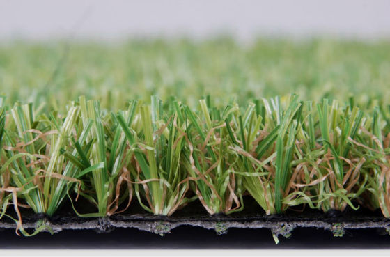 Erba artificiale ibrida da 140 punti/m con altezza del pelo di 25 mm e adesivo in lattice SBR per un aspetto realistico nei giardini