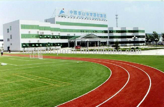 60 mm di erba artificiale per calcio facile da installare materiale PE Astro Grass per campi da calcio e attività all'aperto
