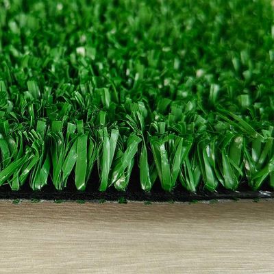 200 punti/m di erba artificiale per tennis con altezza di 20 mm in materiale polietilene resistente