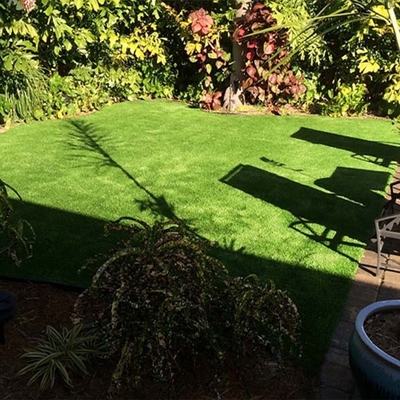 40 mm 125 punti/M Paesaggio verde erba artificiale in materiale PP utilizzato per cortile