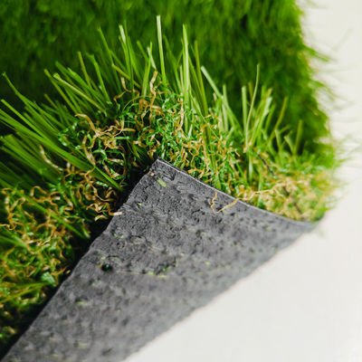 Erba artificiale di altezza 30 mm con 200 punti/m e cinque colori mescolati per sport e svago