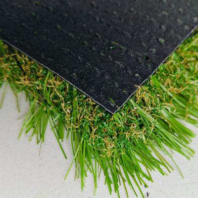 Erba artificiale di altezza 30 mm con 200 punti/m e cinque colori mescolati per sport e svago