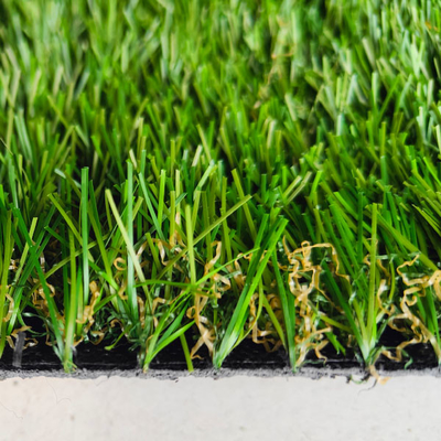 Trasforma i tuoi spazi con Taishan 25mm Paesaggio verde erba artificiale con grande resistenza ai raggi UV