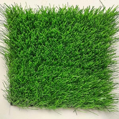 60 mm di altezza di pila erba artificiale verde utilizzata per sport all'aperto con grande resistenza ai raggi UV e bassa manutenzione