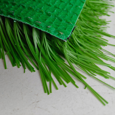 Sport artificiali erba verde resistente ai raggi UV da 50 mm con supporto PP+Leno e lattice verde SBR