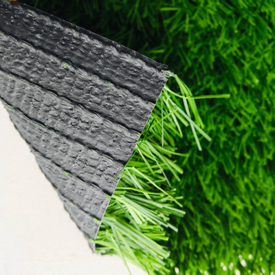 60 mm di erba artificiale per calcio facile da installare materiale PE Astro Grass per campi da calcio e attività all'aperto