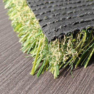 35 mm Altezza del palo 11200 Dtex Multiuso Paesaggio artificiale verde Erba per decorazioni e divertimenti all'aperto