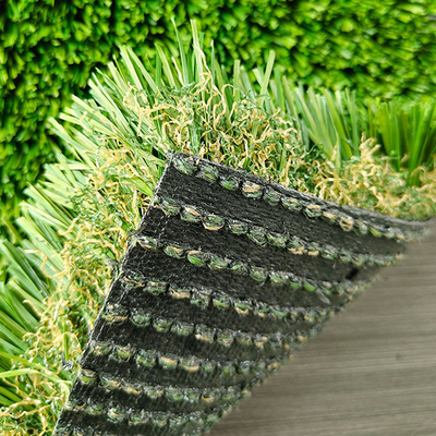 Erba artificiale verde da 40 mm con basso mantenimento e prestazioni eccellenti per uso interno o esterno