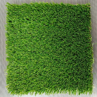 Erba artificiale verde da 40 mm con basso mantenimento e prestazioni eccellenti per uso interno o esterno
