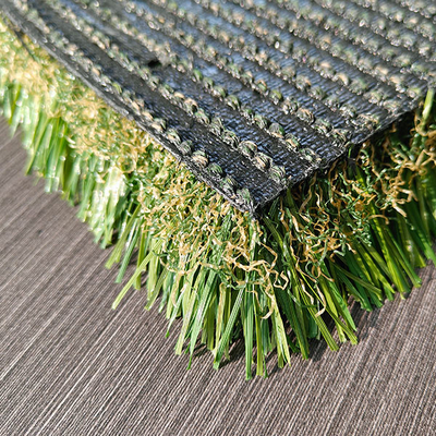 Erba artificiale verde da 40 mm con basso mantenimento e prestazioni eccellenti per uso interno o esterno
