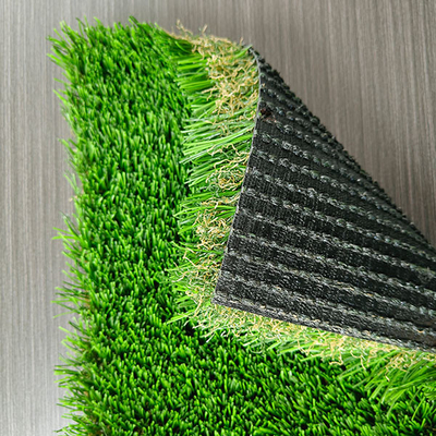 erba curva retta seta mista 16200 Dtex paesaggio erba artificiale per il tempo libero e la decorazione con altezza di 45 mm