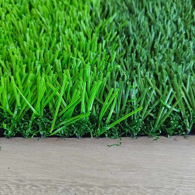 30mm di green di erba artificiale sportiva che fornisce un'ineguagliabile giocabilità e comfort ai clienti
