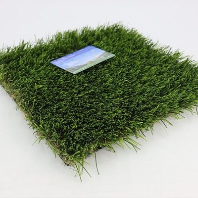 10mm-50mm Paesaggistica erba da tappeto certificata di qualità di erba sintetica erba artificiale per giardino