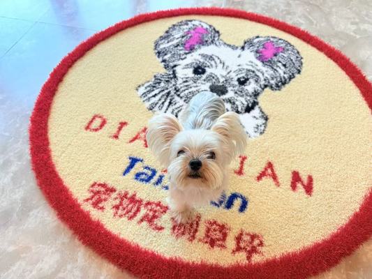 Erba artificiale con colori personalizzabili resistenti ai raggi UV per asili nido e animali domestici con bassa manutenzione
