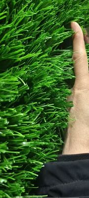 Grasseto artificiale per calcio resistente ai raggi UV con altezza di 60 mm e senza metalli pesanti per prestazioni durature