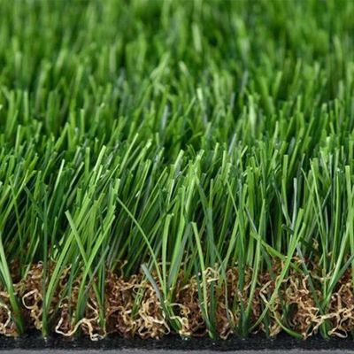 30 mm di erba artificiale verde per il tempo libero utilizzata per l'area degli animali domestici o per i giardini sul tetto con resistenza ai raggi UV e buona elasticità