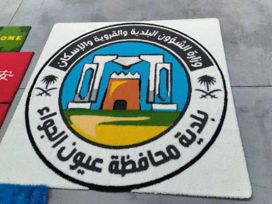 Modello di logo personalizzabile erba artificiale erba sintetica con eccellente resistenza al fuoco e resistenza agli UV